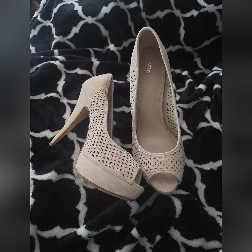 Apt 9 platform heels size 10